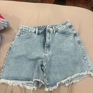 SHEIN JEAN SHORTS (NEVER WORN)